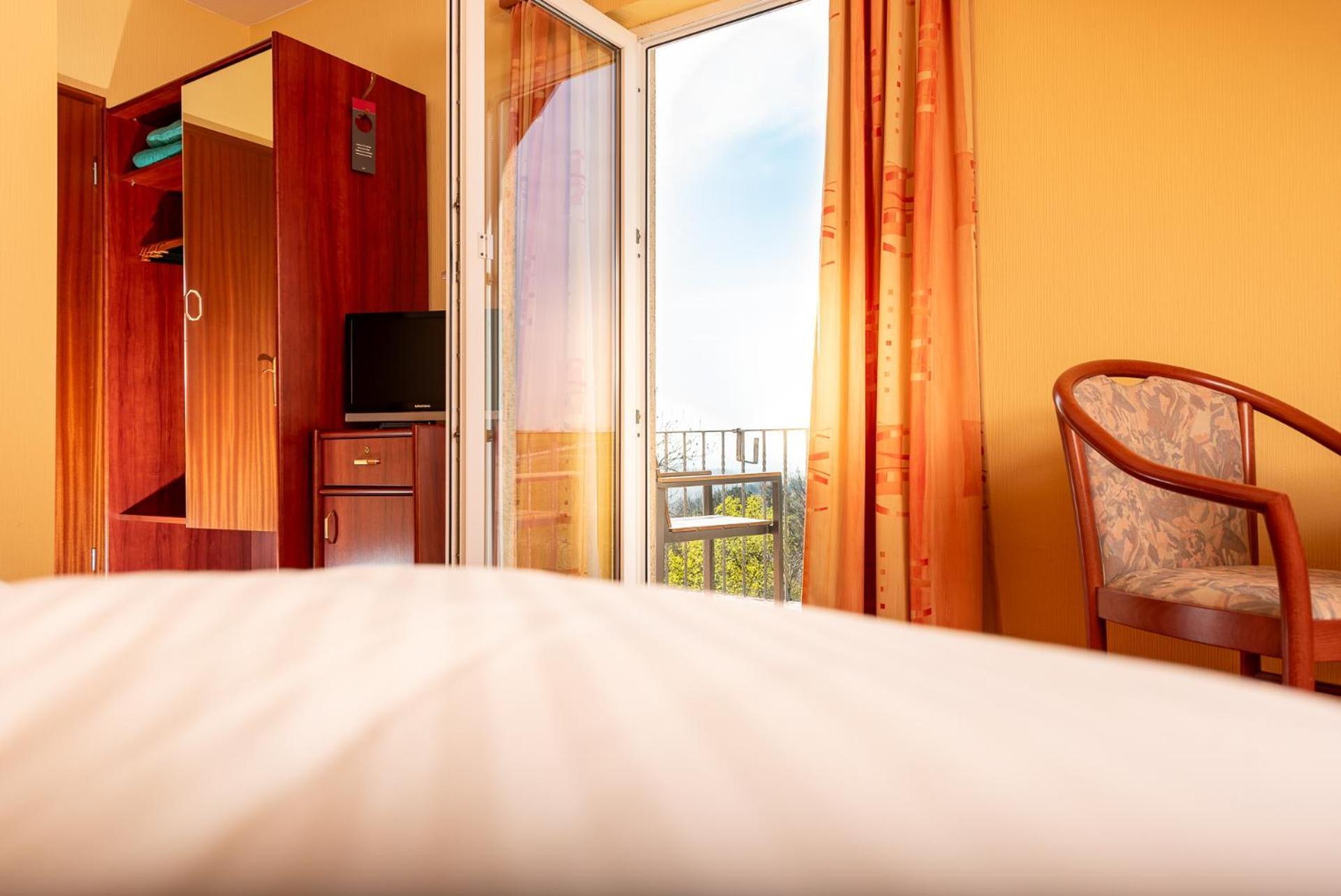Berghotel Wilhelmsburg Bad Kosen Cameră foto