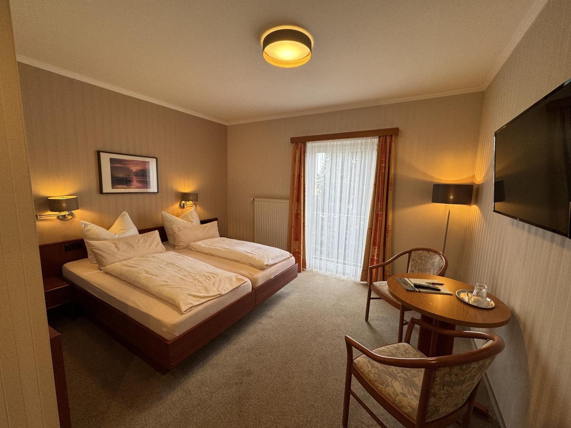 Berghotel Wilhelmsburg Bad Kosen Cameră foto