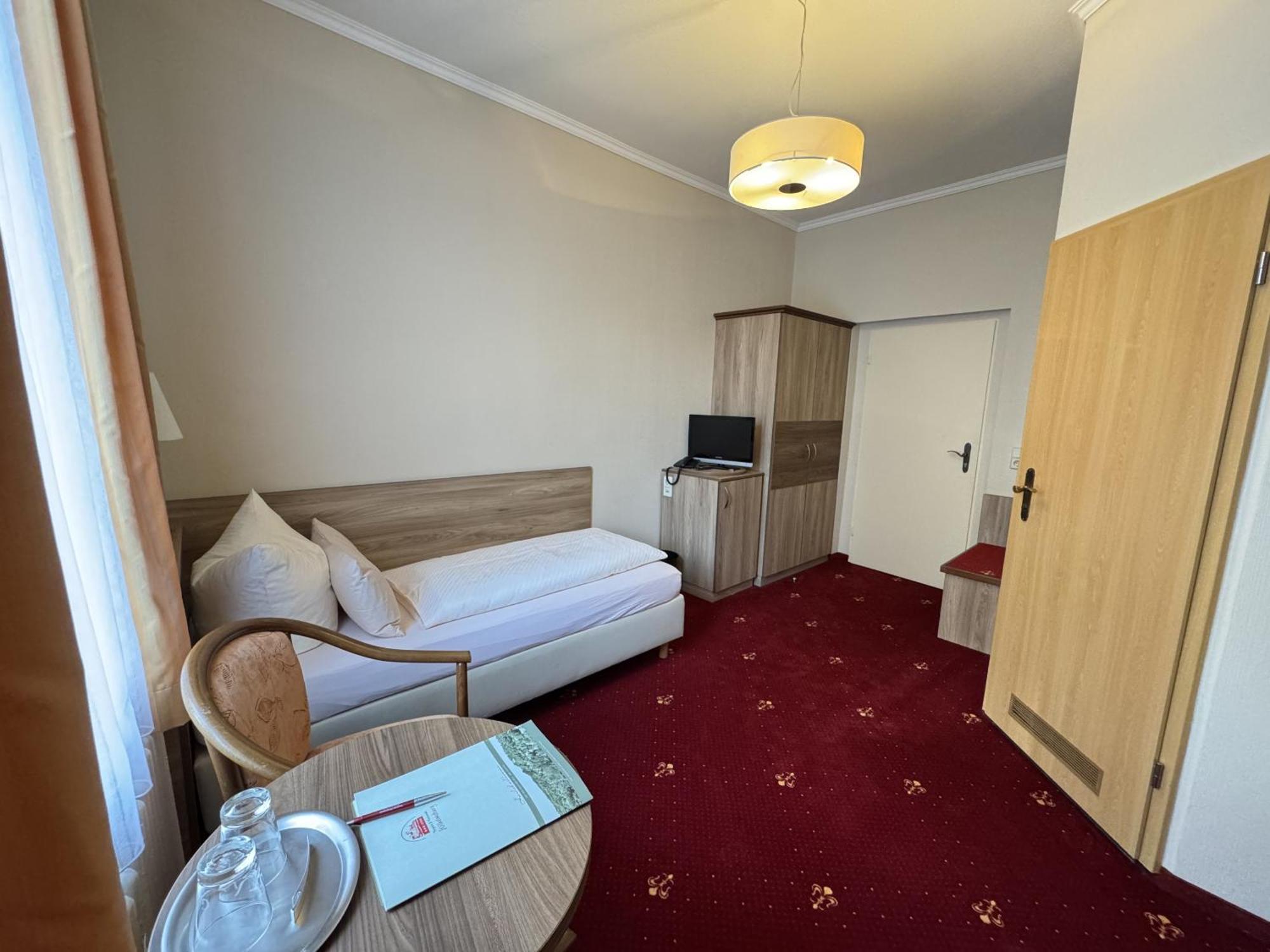 Berghotel Wilhelmsburg Bad Kosen Cameră foto