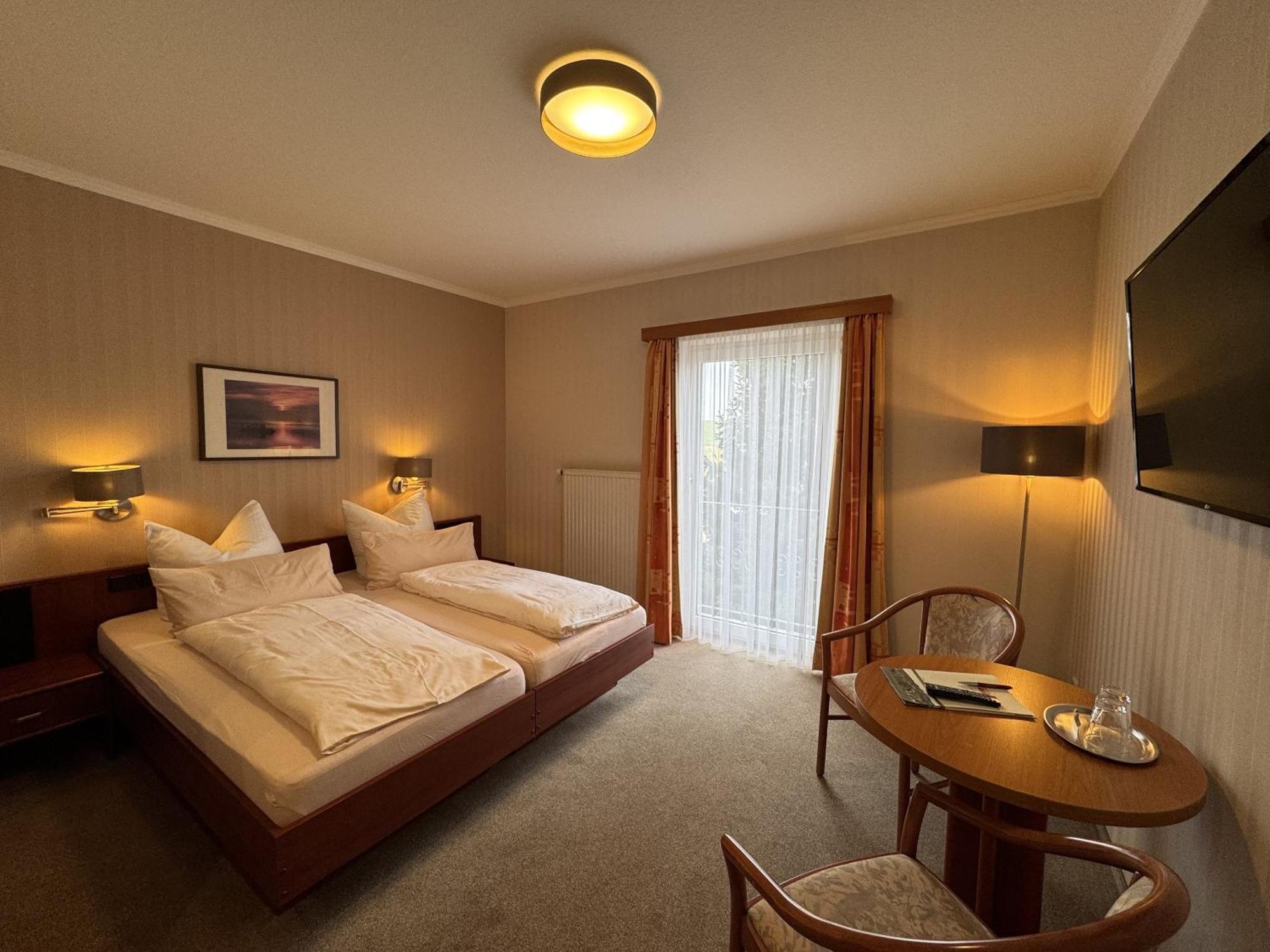 Berghotel Wilhelmsburg Bad Kosen Cameră foto